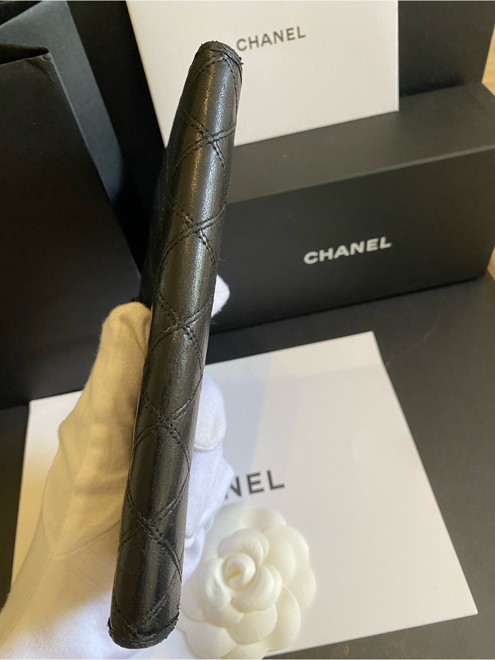 Chanel Vintage Authentic Black Lambskin Quilted Wallet with Coin Compartment - Picture 5 of 14